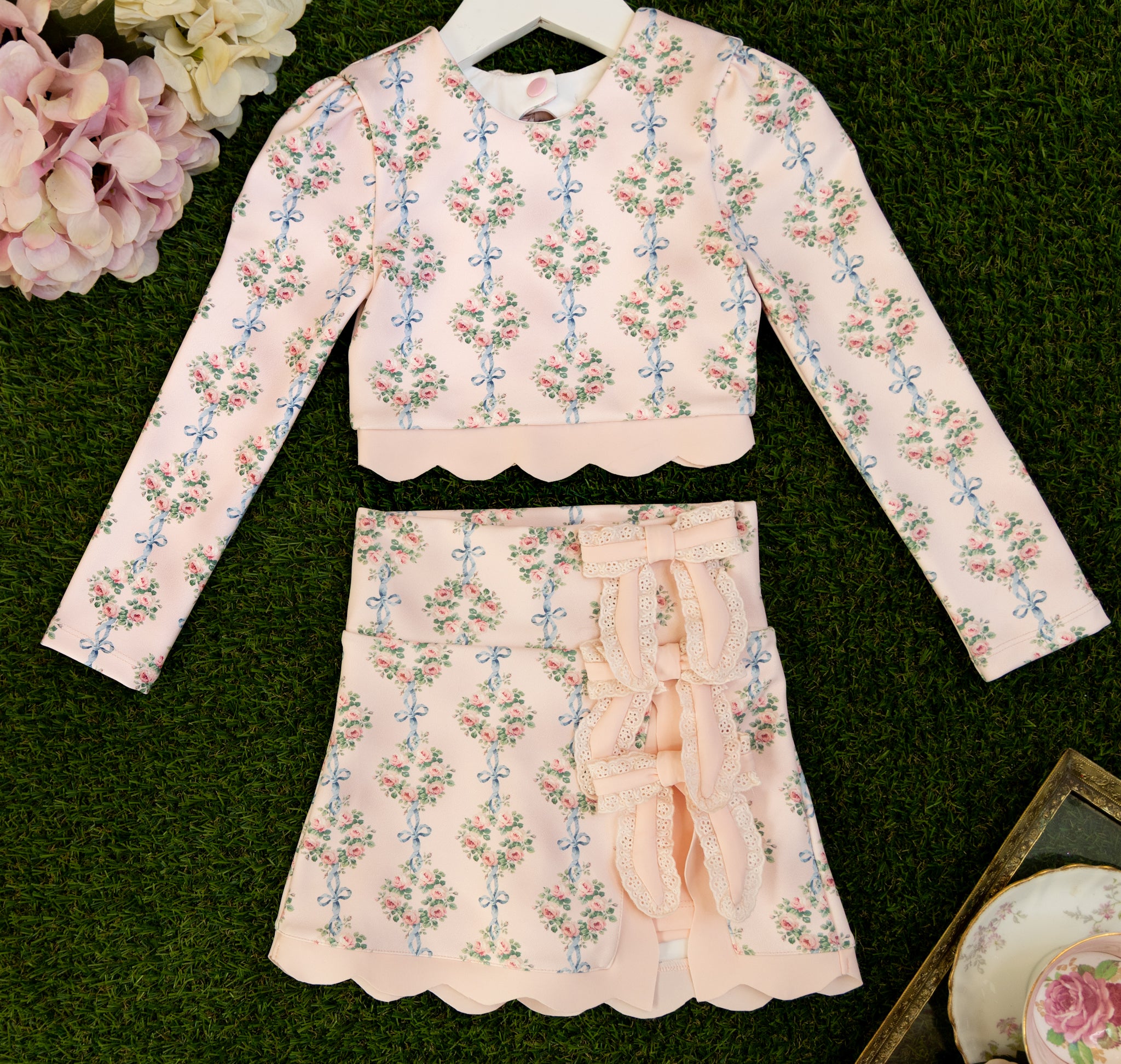 chinese dress ladies Amazon.com: Magnetic Dress Up Paper Doll Playset,Pretend Play Game Travel  Toys Car Road Trip Activity,Magnet Clothes Puzzles Kids Toddler  Girls,Preschool Learning Created Imagine Birthday Gift : Toys & Games main image 1